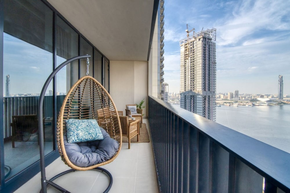 Luxury 2BR at Harbour Gate