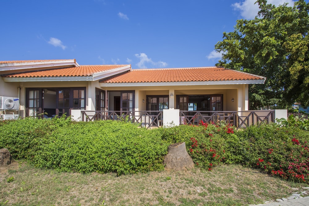 Blue Bay Bungalows