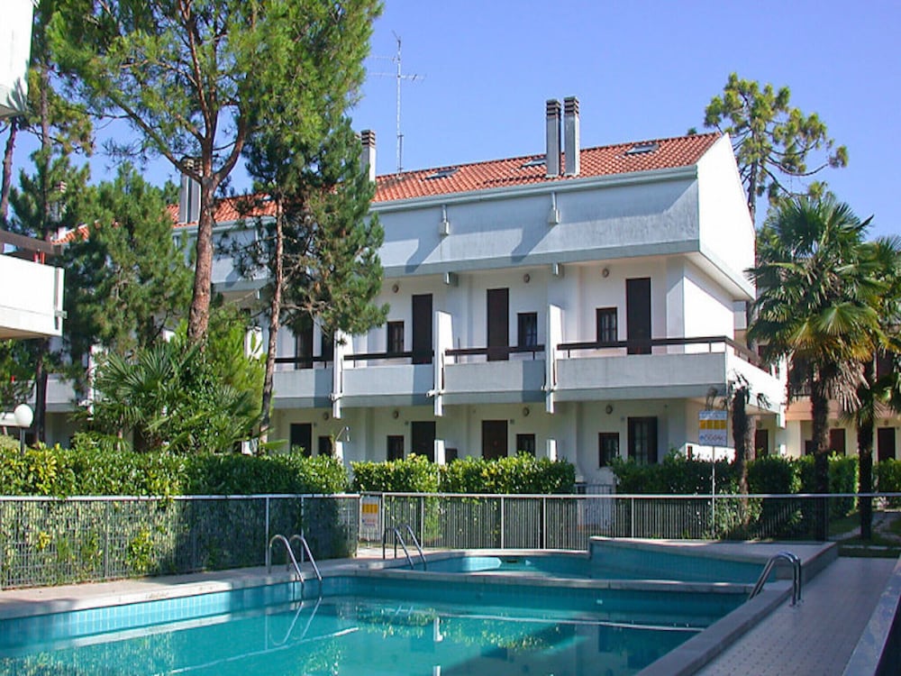 Relaxing Seaside Villa With Swimming Pool view 5