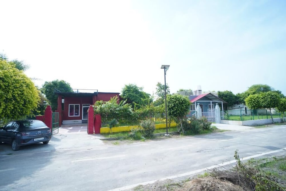 samalia agro resort vrindavan