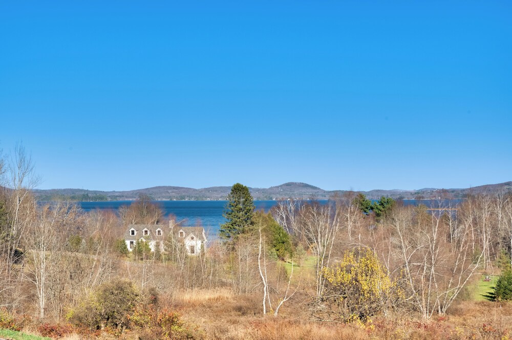 Apartment w/ Balcony & Lake View in Newport!