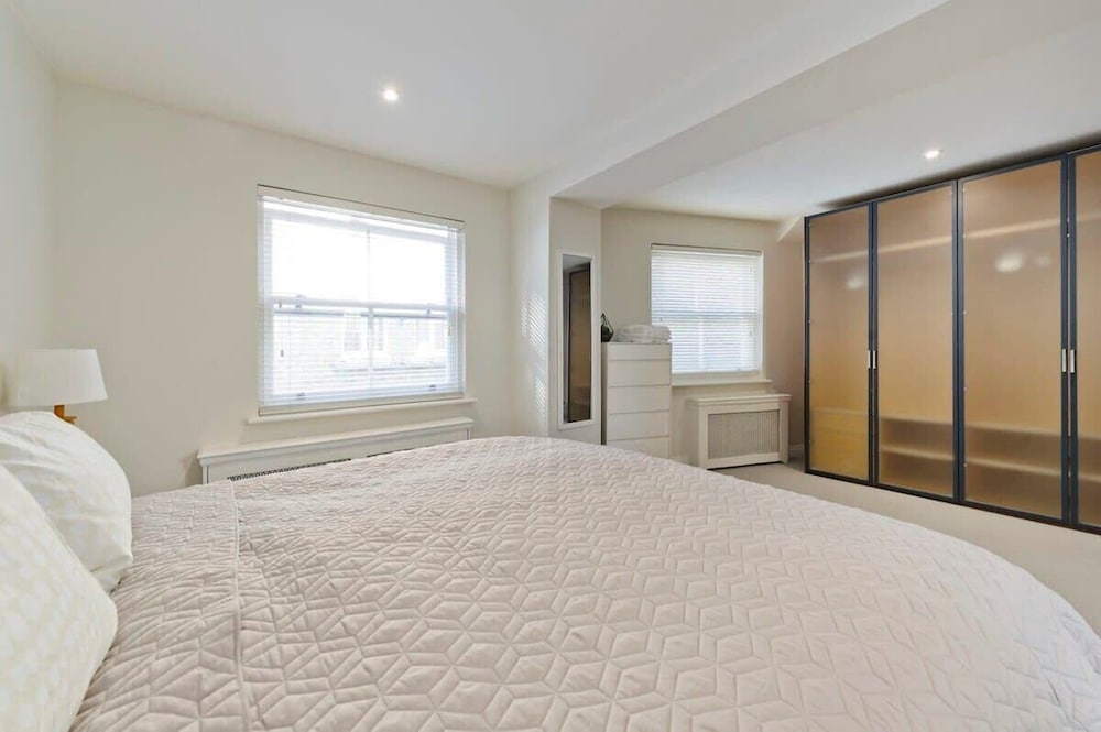 2 Bedroom Mews House, Marble Arch