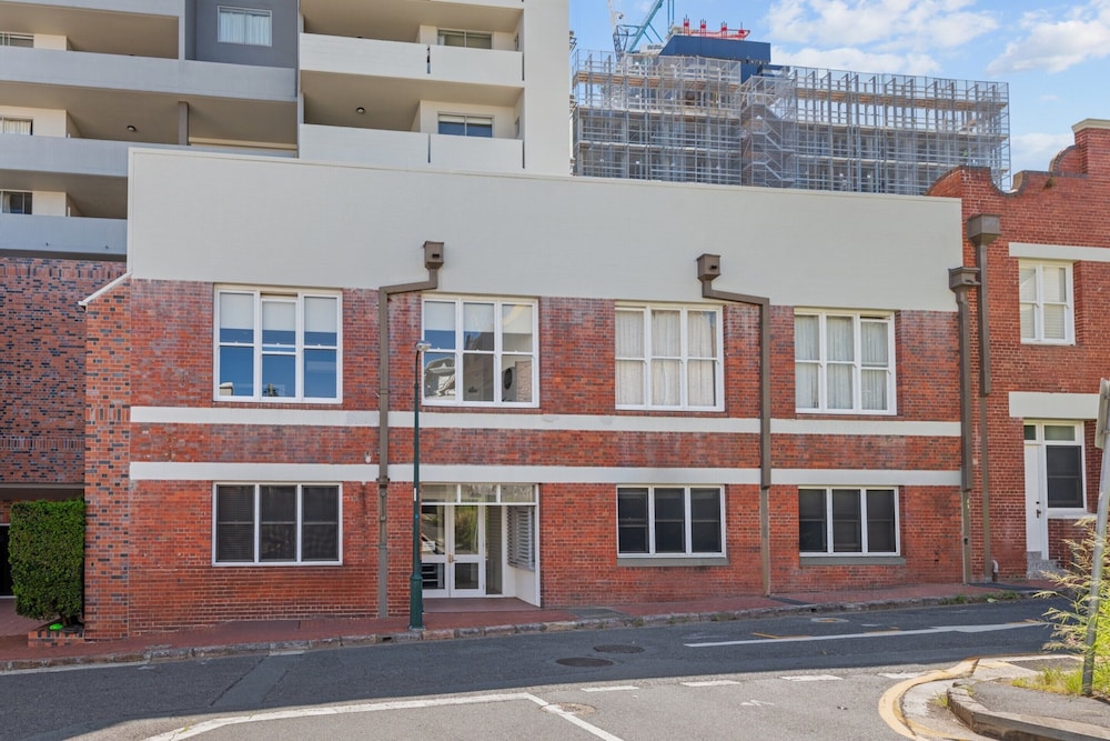 Modern 1-bed Apartment in Spring Hill