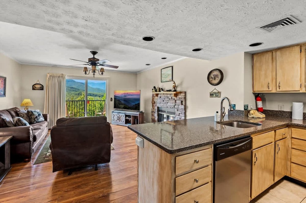 Sleeps 4 Mountains Views Indoor Pool Sauna