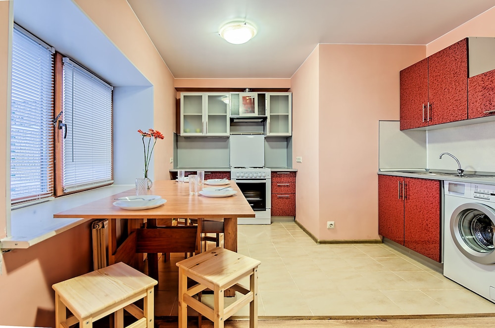 FlatHome24 Fermskoye 32