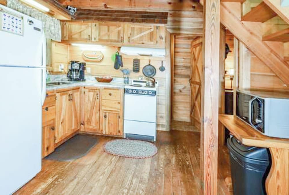 The Cabins at Seven Foxes