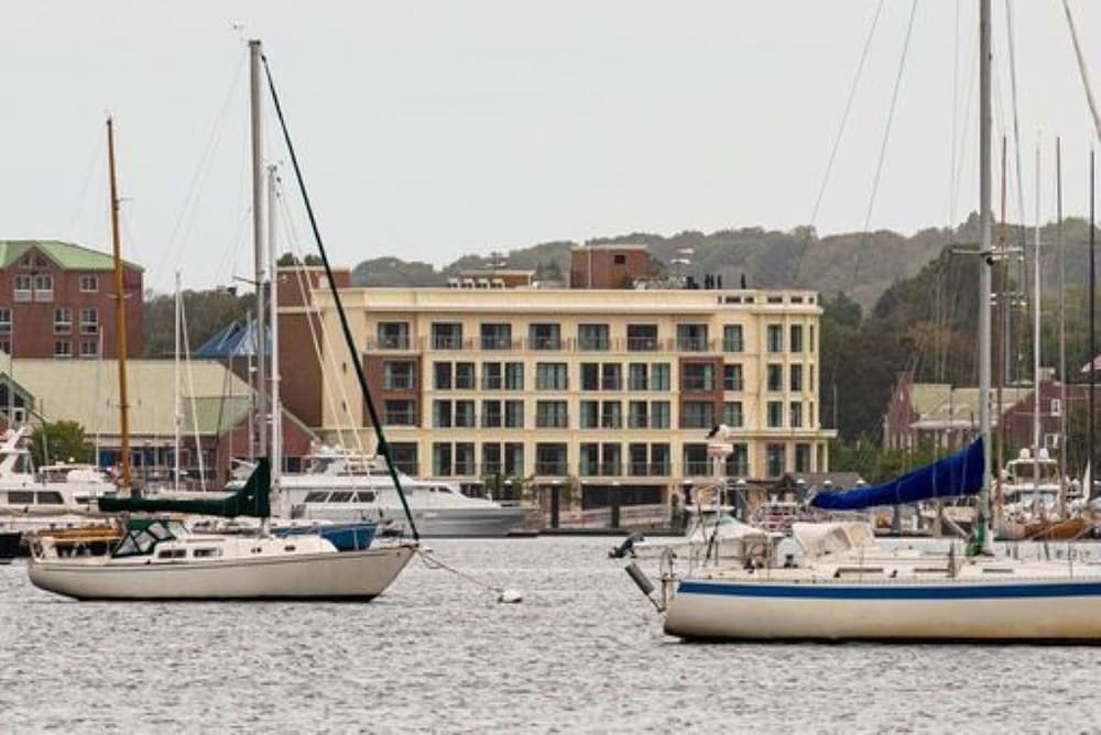 Hotel The Brenton Hotel - Image 1