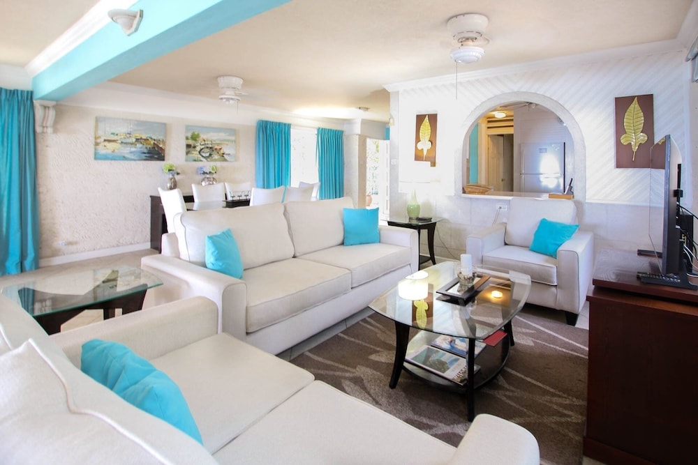 Bora Bora 4 Bedroom Home