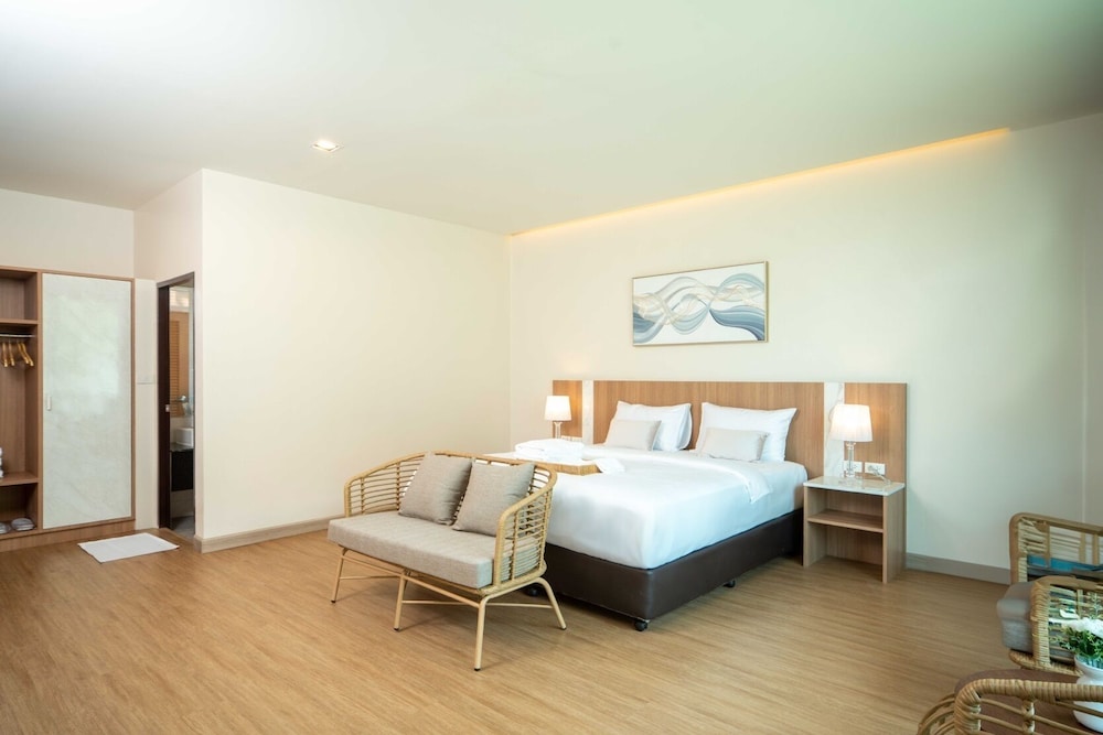 Natural Beach Resort