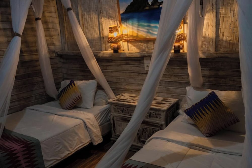 The Suwi Huts