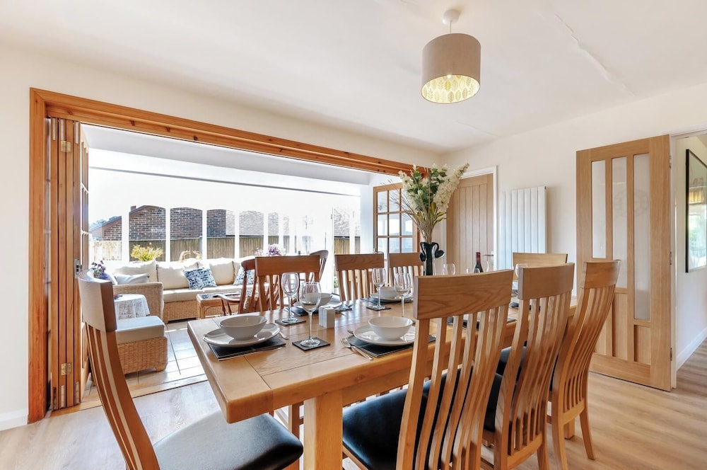 Freshfields, a Countyside Retreat for 8!