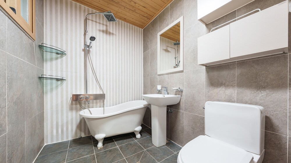 Gyeongju Happy Dream Ocean View Pension