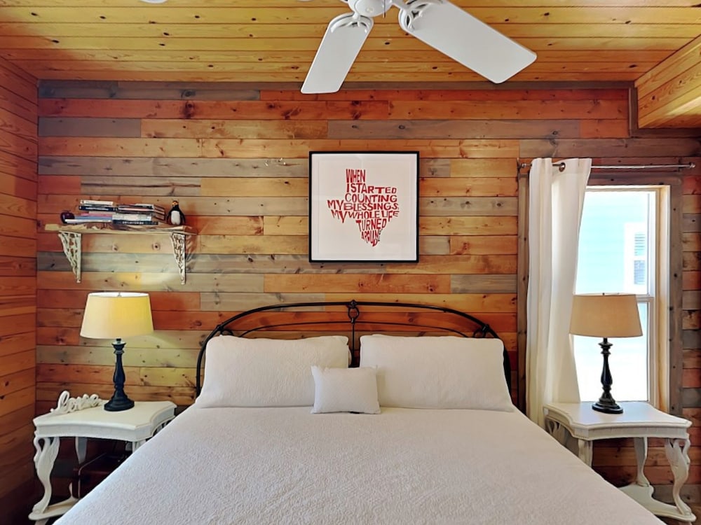 Royal Palm by Silver Sands Vacation Rentals