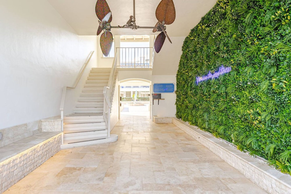 Dover House Resort