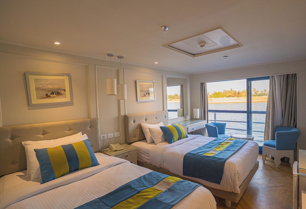 4 Days 3 Nights Nile Cruise Trip from Aswan to Luxor Every Monday, Wednesday and Friday with Guided Tours