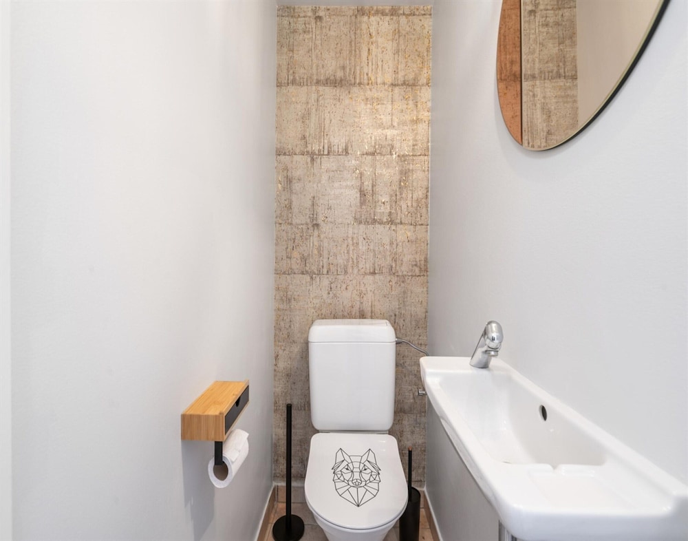 Flat in Knokke With Pier and Sea Views