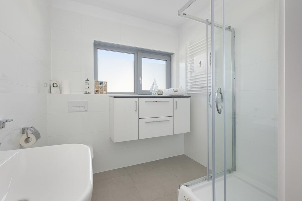 Holiday Home, 3 Bedrooms, Private Garden