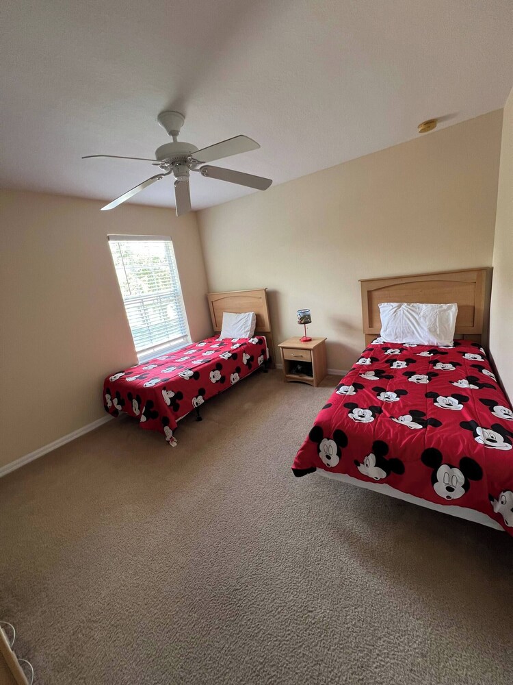 Book Now! Disney and Theme Parks Days, Poolside Family Villa Awaits!