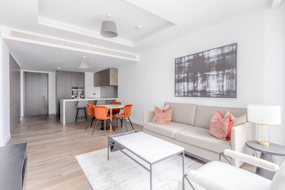 Luxurious 1BD Flat by the River Thames Near Vauxhall