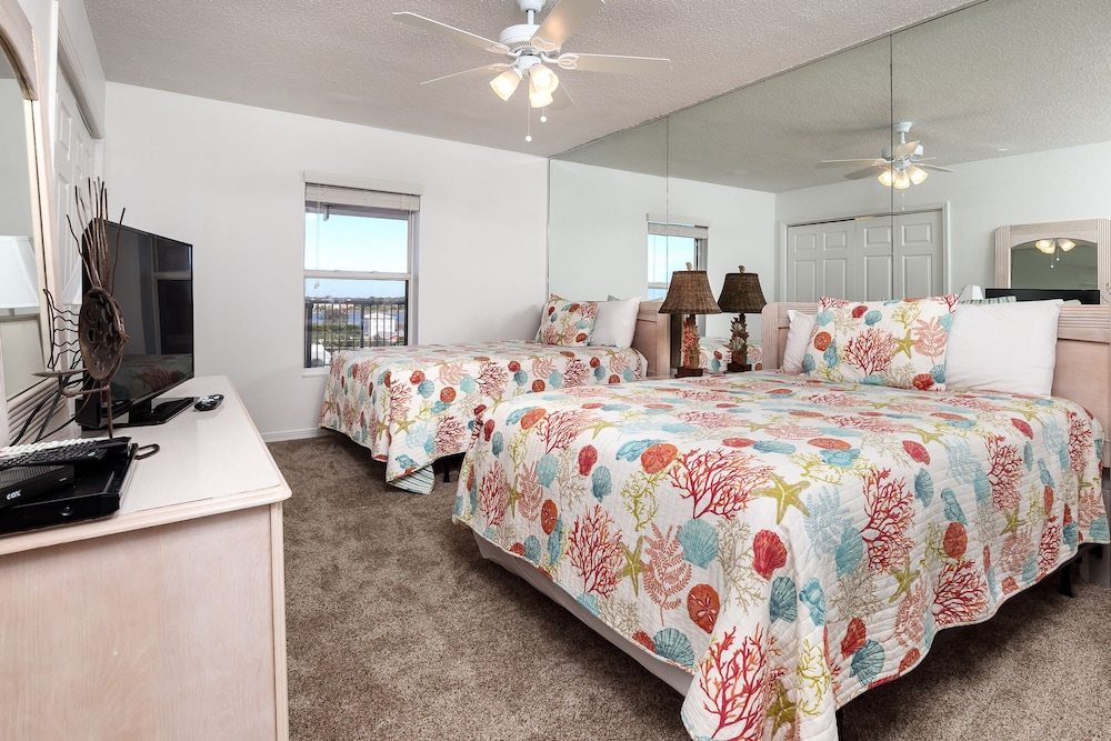 Islander 7010 by Brooks and Shorey Resorts