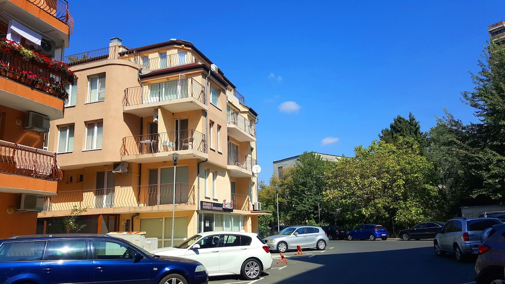 Photo 16