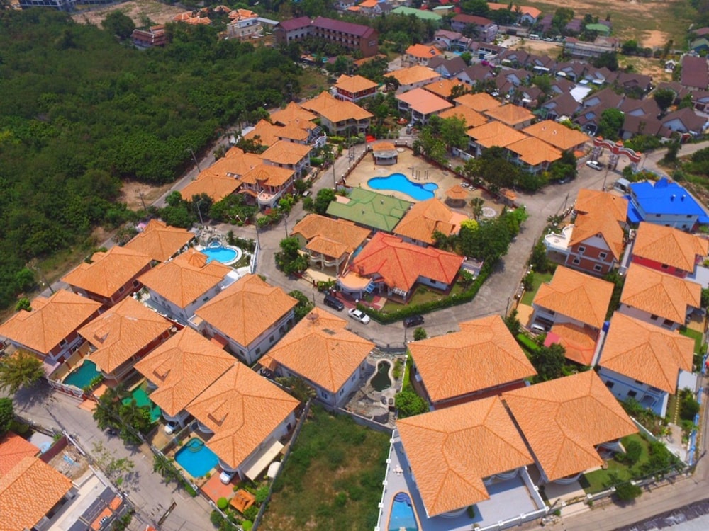 Garden Villa - Pattaya Holiday House Walking Street