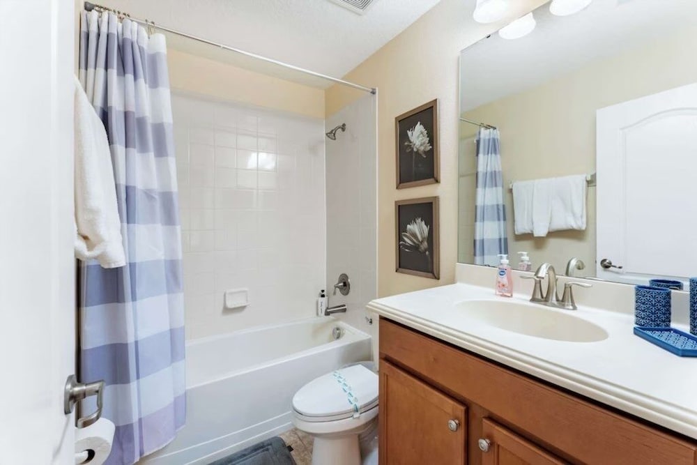 Sugar Palm Place 6 Bedroom Home
