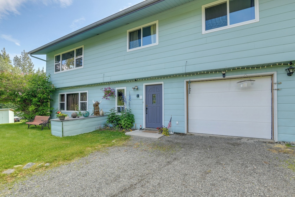 Cozy Anchorage Vacation Rental w/ Deck, Gas Grill view 2