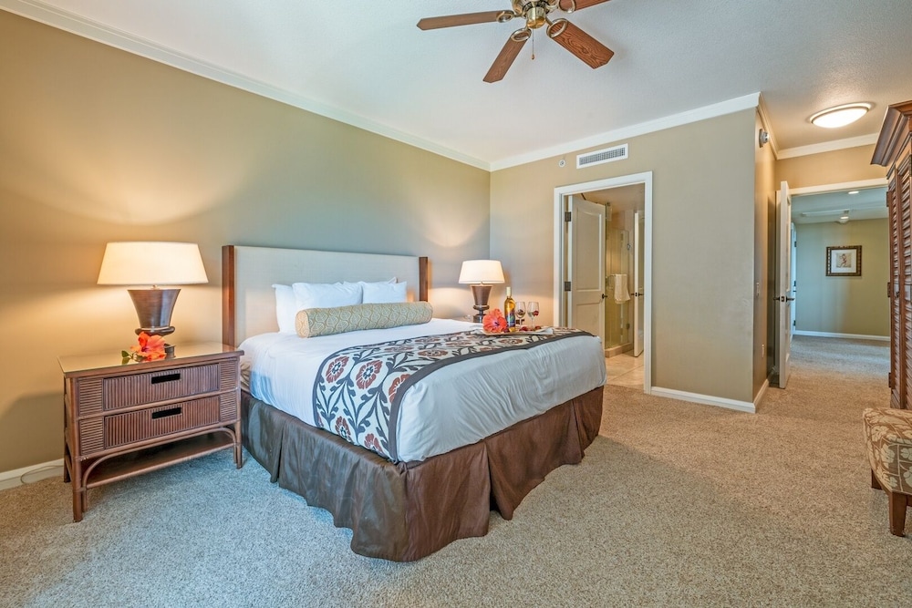 Honua Kai-konea #539 2 Bedroom Condo by RedAwning