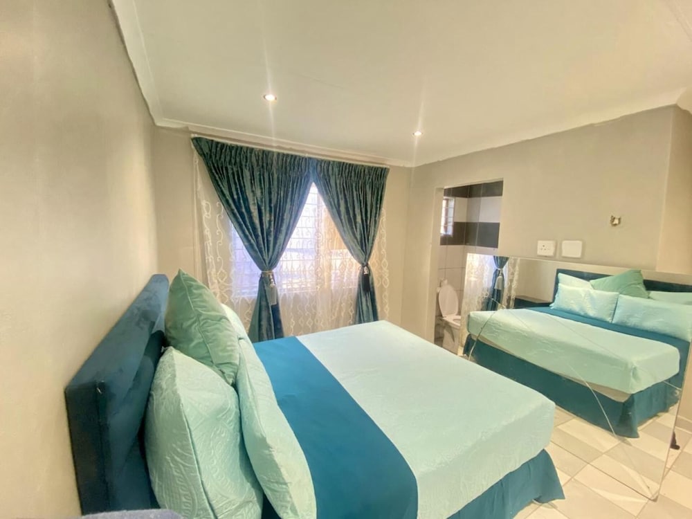 Newlands Comfortable Abode in Johannesburg