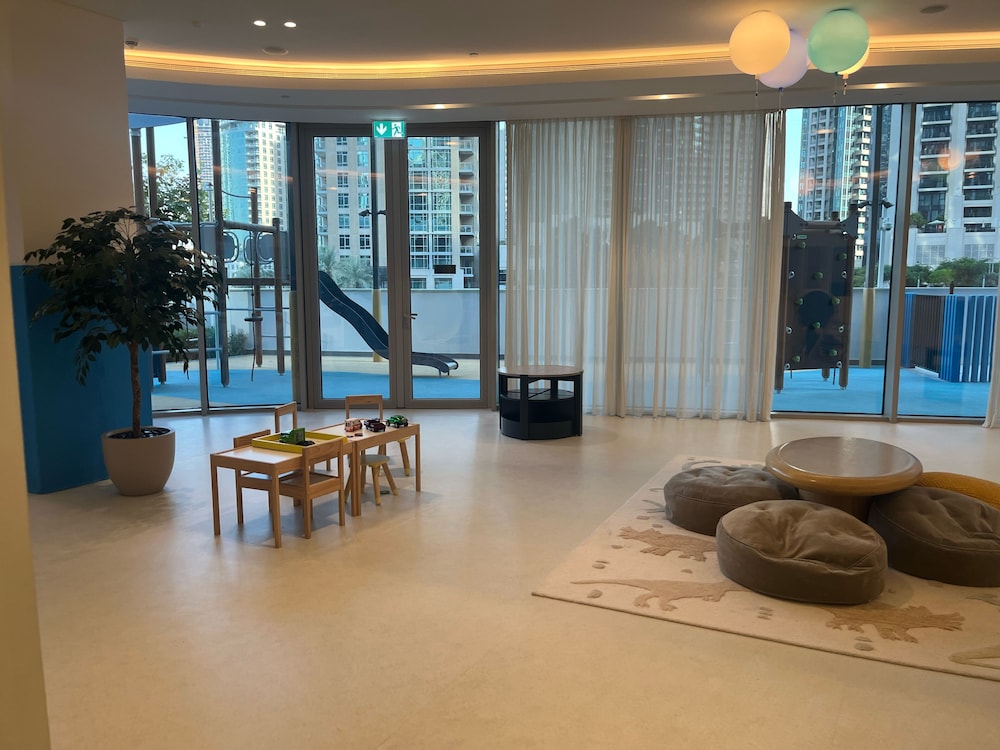 Luxury 1BR 5 star Apt Burj Khalifa View