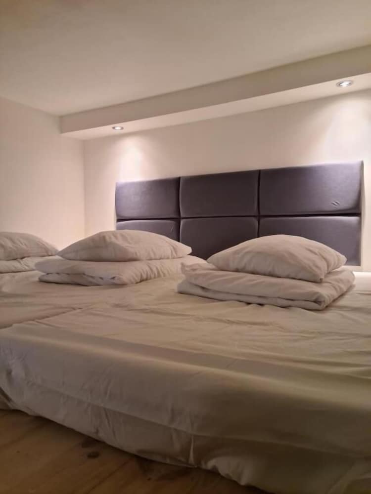 Amber Hostel