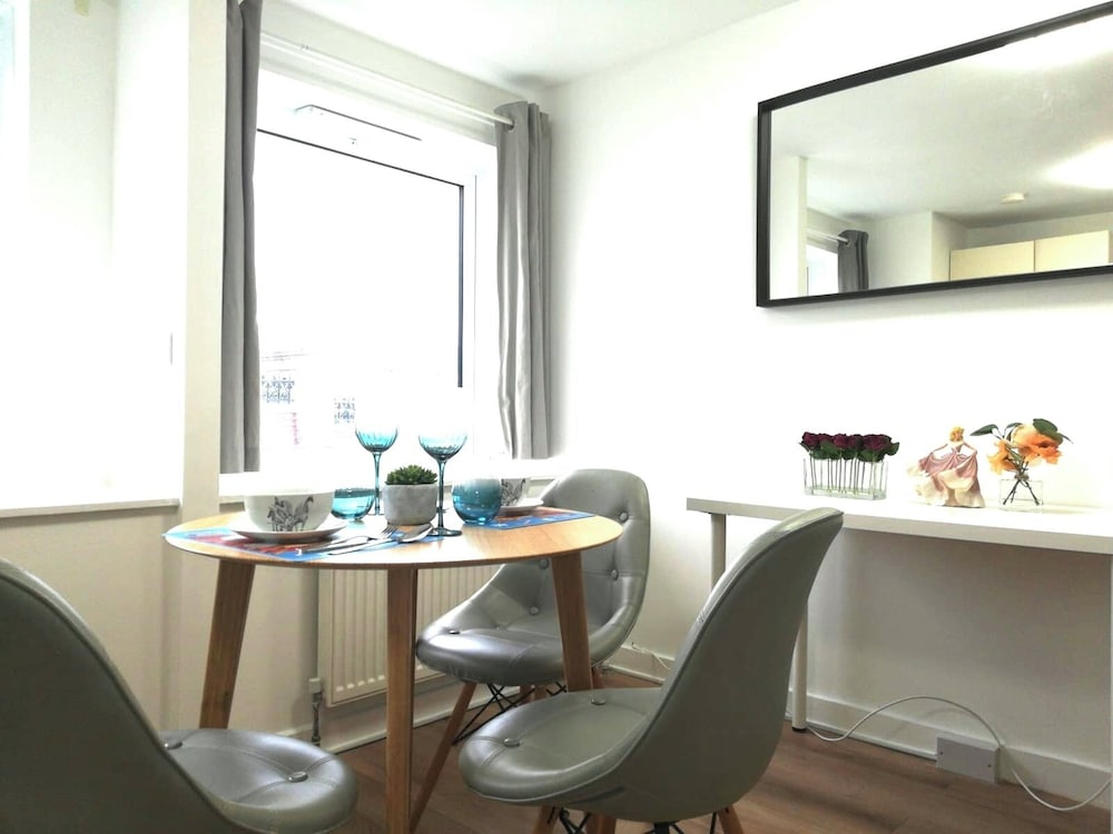 Luxurious Home Tottenham Court Road Charingcross Leicester Square