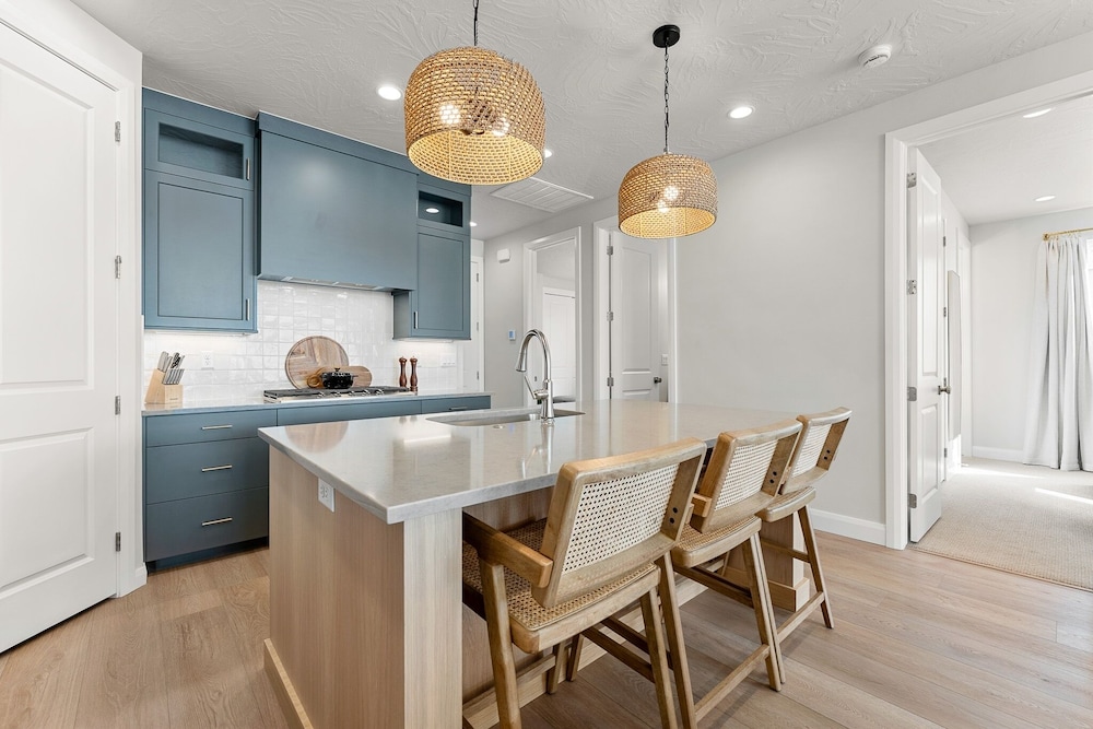 Your Happy House 5 Bedroom Townhouse
