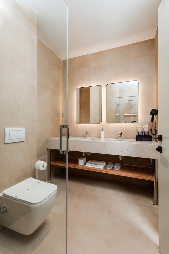 Troci Hotel 18