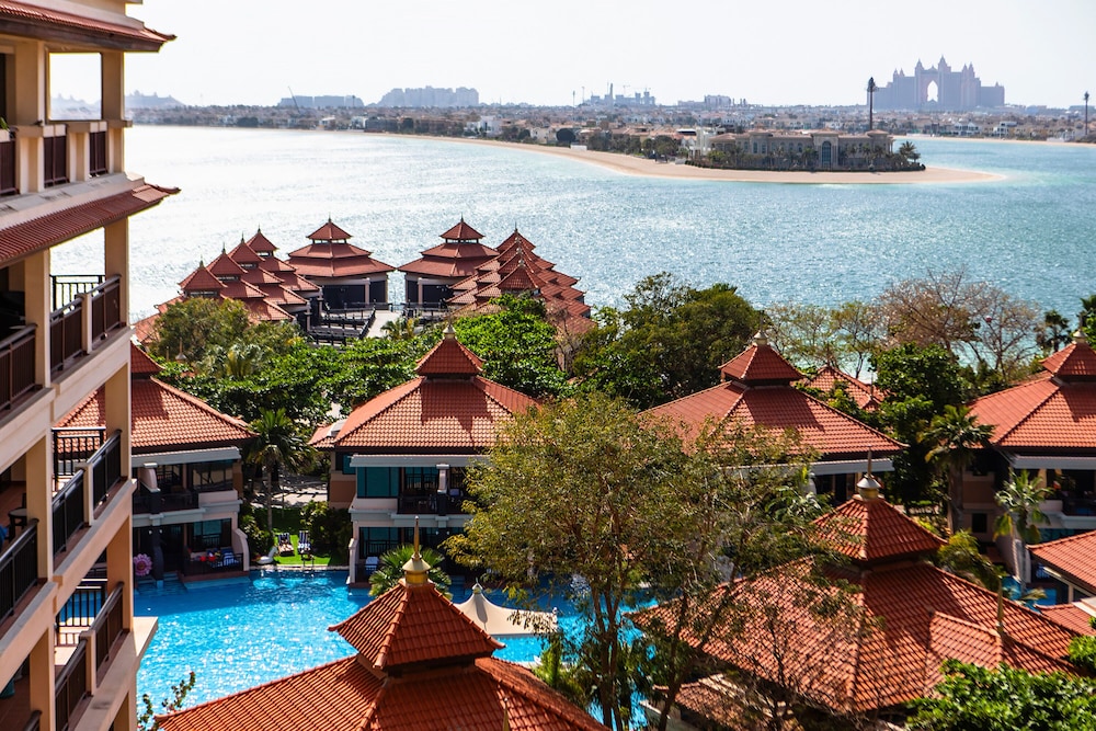 Exotic Apartments at Royal Amwaj