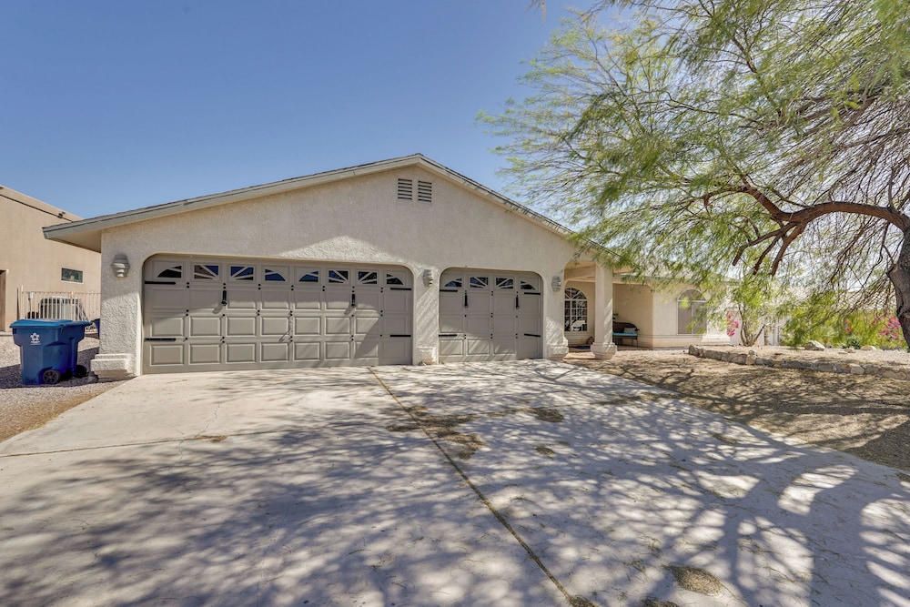 Havasu Paradise w/ Private Pool, Hot Tub & Casita!