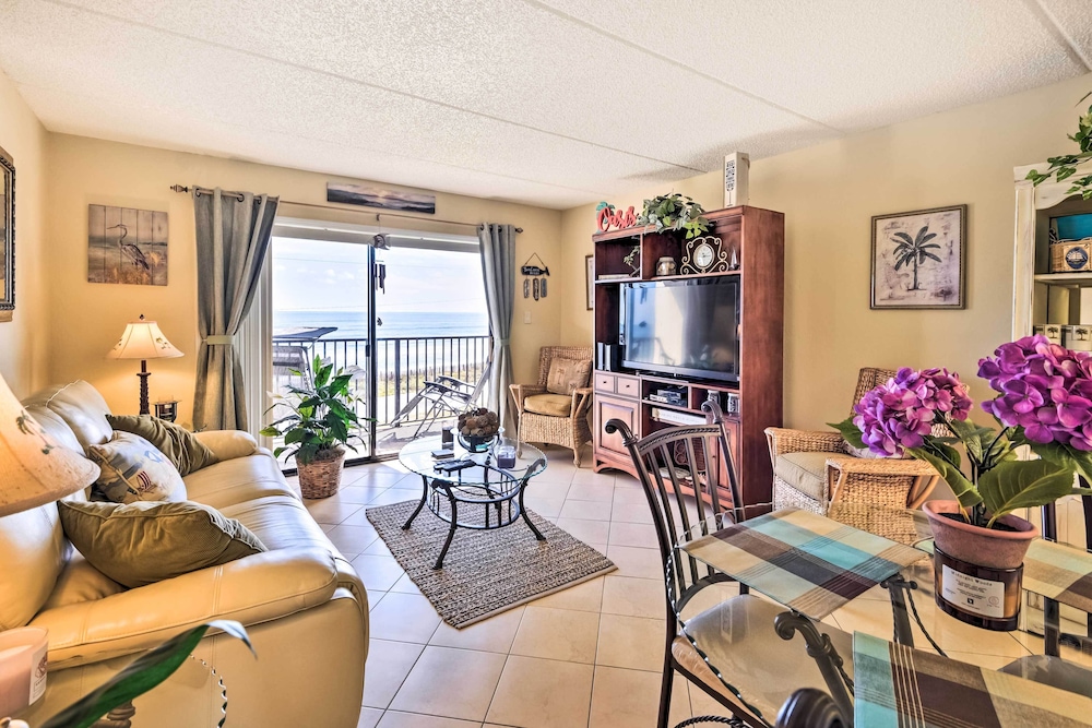 Ormond Beach Condo w/ Balcony & Views