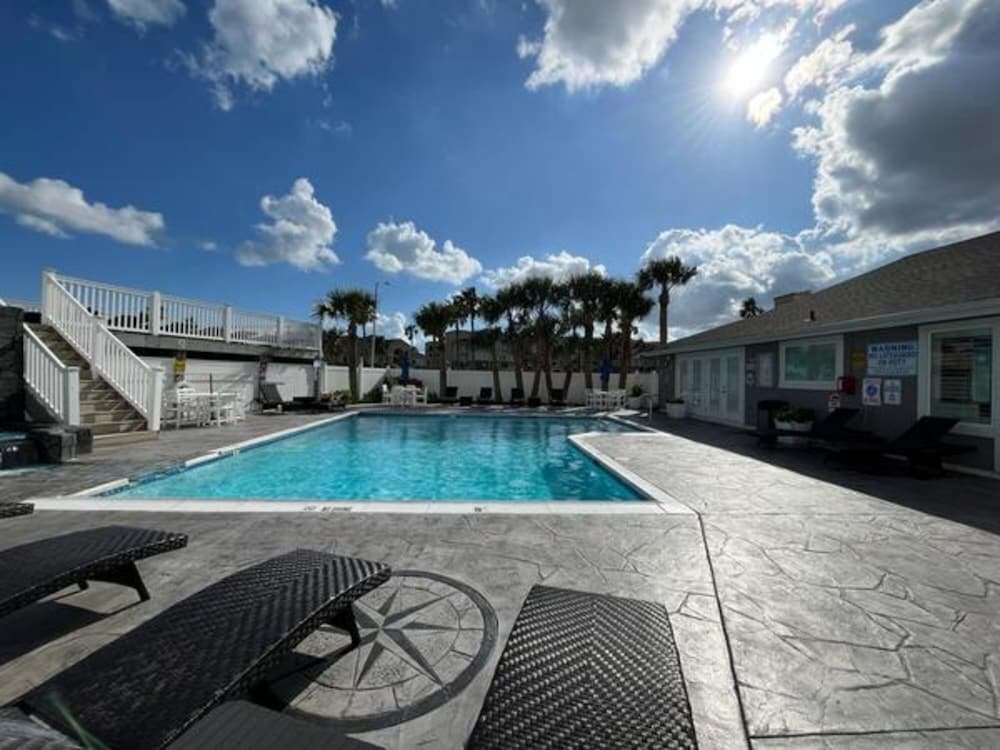 Cove View Condominiums