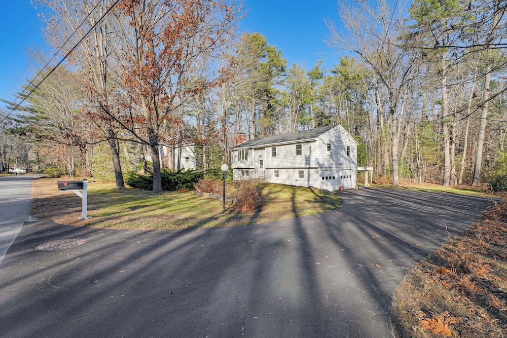 1 Mi to Maine Street! Mcm-style Home in Brunswick