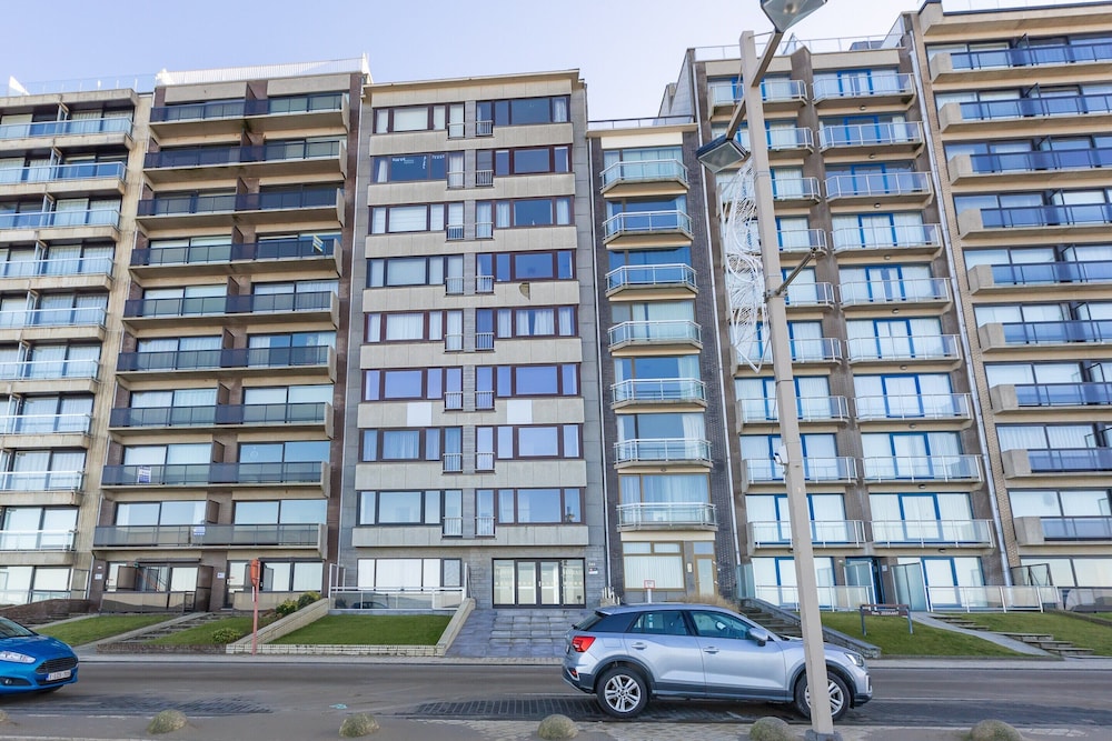 Modern Studio With Parking Space