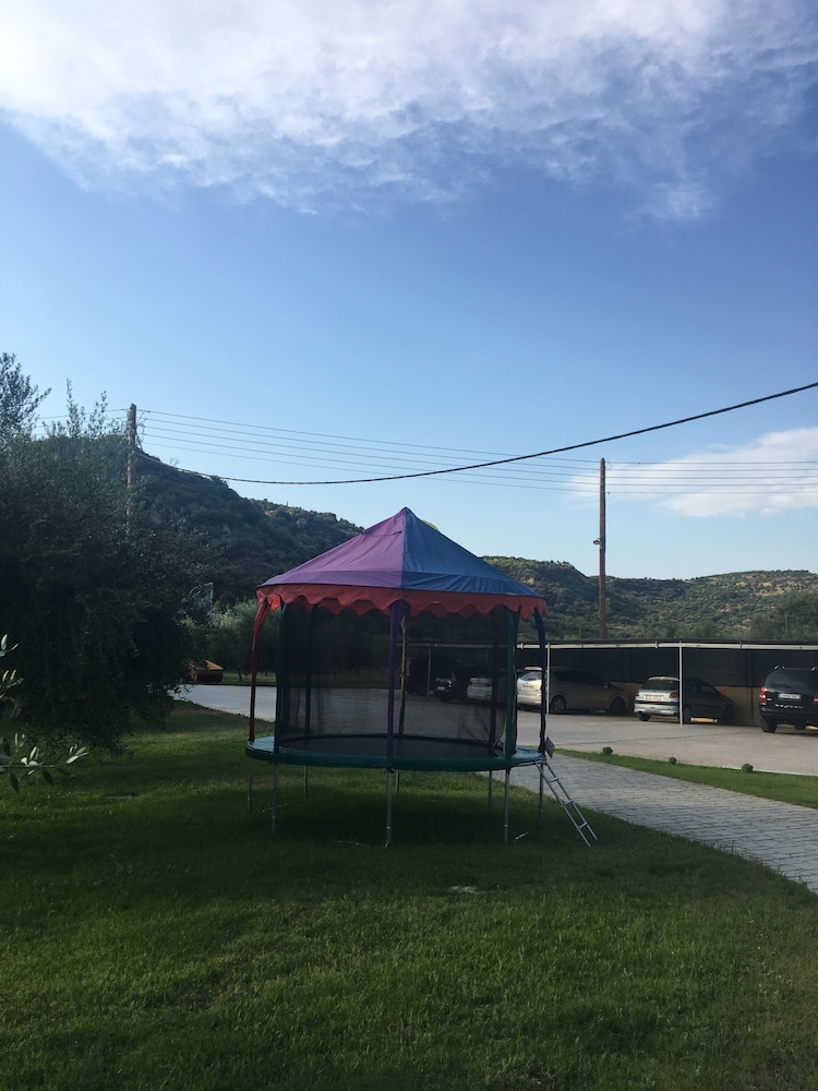 Anilio Plaza