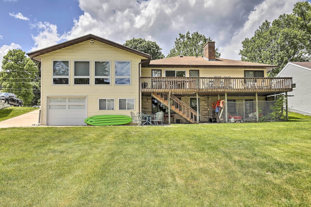 'cumberland Retreat' w/ Lakefront Yard & Dock
