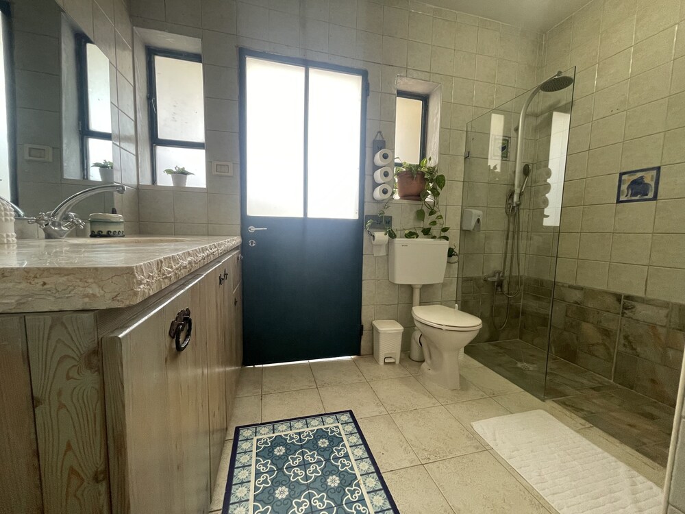 Photo 47