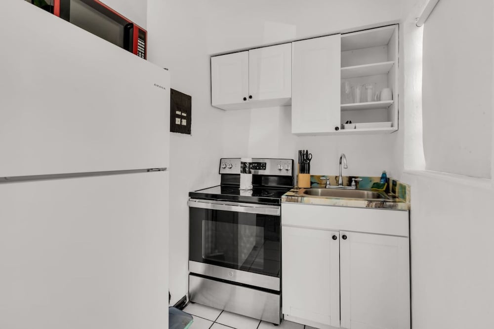 Triplex With 3 Bedrooms 6 Min Beach Free Parking