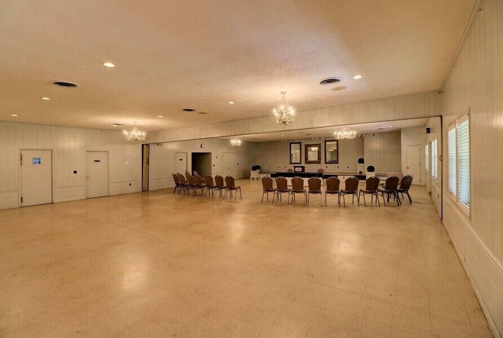 meeting & event spaces