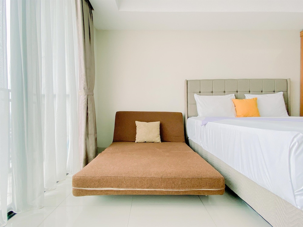 Comfy And Best Deal Studio At Nine Residence Apartment