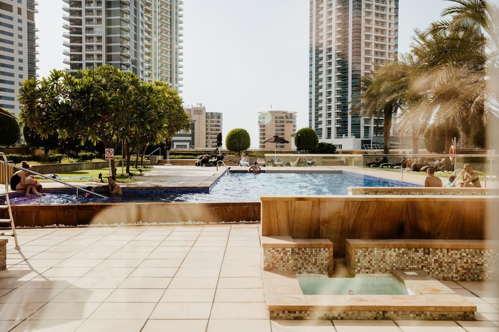 Fantastay Marina Tower