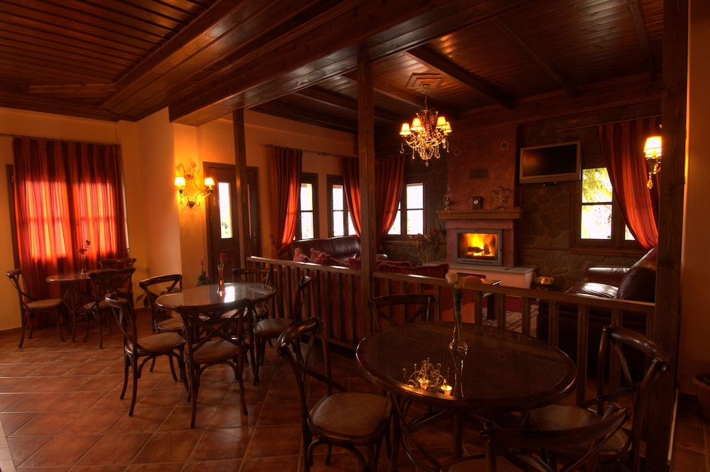 Kroupi Hotel