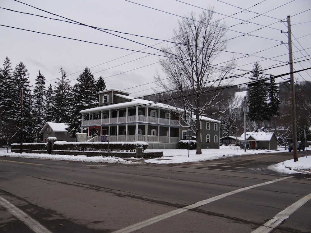 Edelweiss Lodge
